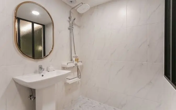 Oda (Couple PC Room - Breakfast Included ()