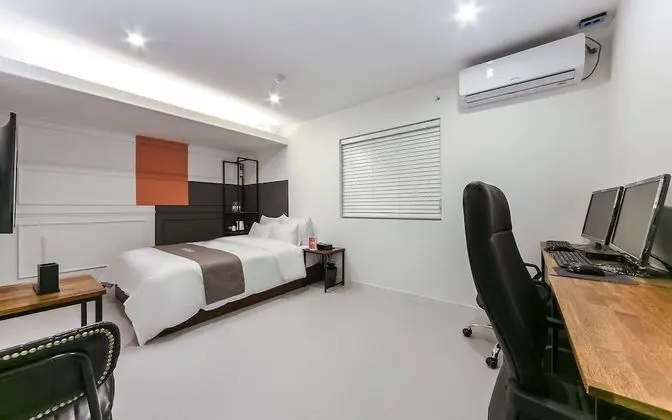 Oda (Couple PC Room - Breakfast Included ()