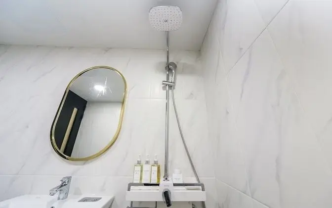 Oda (Couple PC Room - Breakfast Included ()