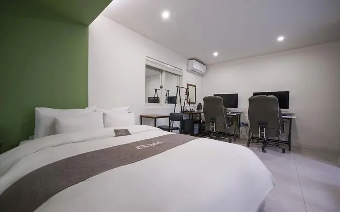 Oda (Couple PC Room - Breakfast Included ()