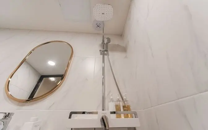 Oda (Couple PC Room - Breakfast Included ()