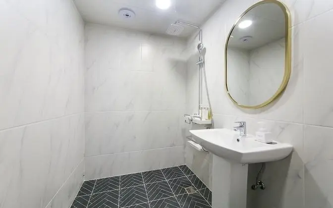 Oda (Standard - Breakfast Included (Double)