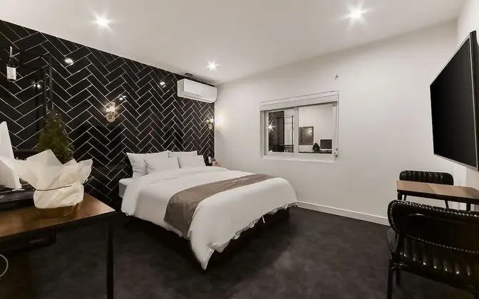 Oda (Standard - Breakfast Included (Double)