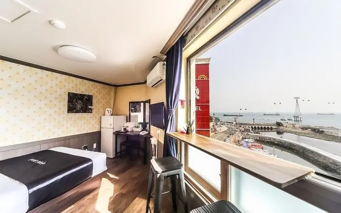 Oda (Ocean View Corner)