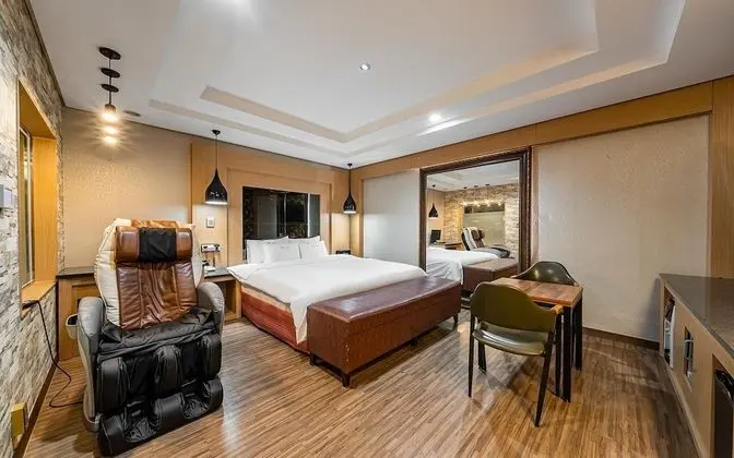 Oda (Ocean View VIP (more spacious room 14)
