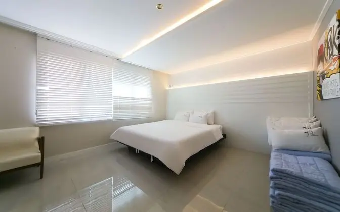 Oda (Penthouse Rooftop Barbecue (Netflix a)