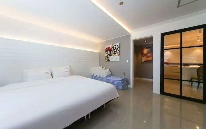 Oda (Penthouse Rooftop Barbecue (Netflix a)