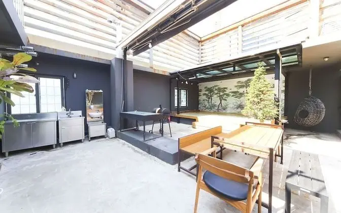 Oda (Penthouse Rooftop Barbecue (Netflix a)