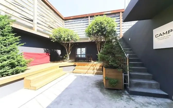 Oda (Penthouse Rooftop Barbecue (Netflix a)