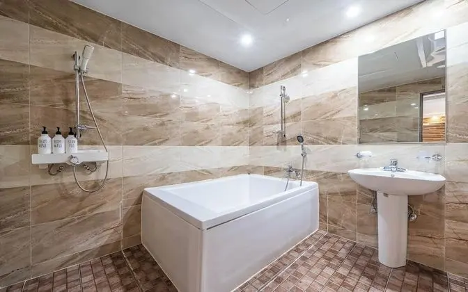 Oda (Semi-suite Room-River View)