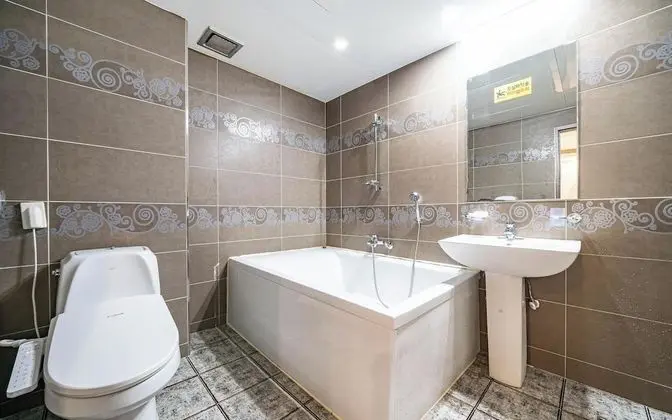 Oda (Semi-suite Room-River View)