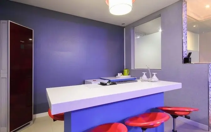 Oda (Family Room (large room large screen )