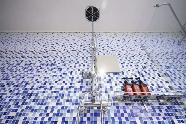 Oda (Family Room (large room large screen )