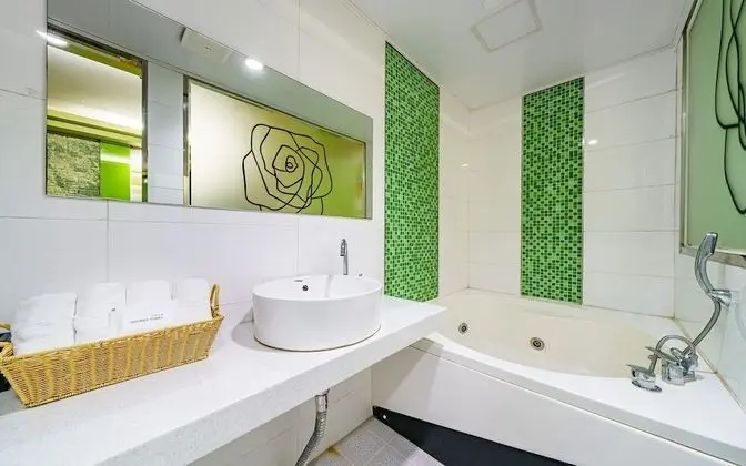 Oda (General room (latex bed))