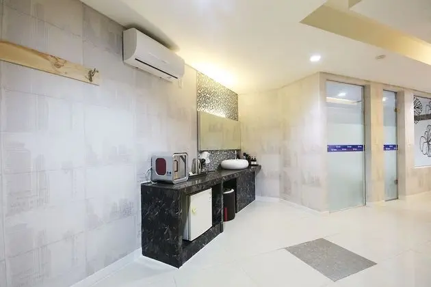 Oda (Premium (latex bed Netflix available))