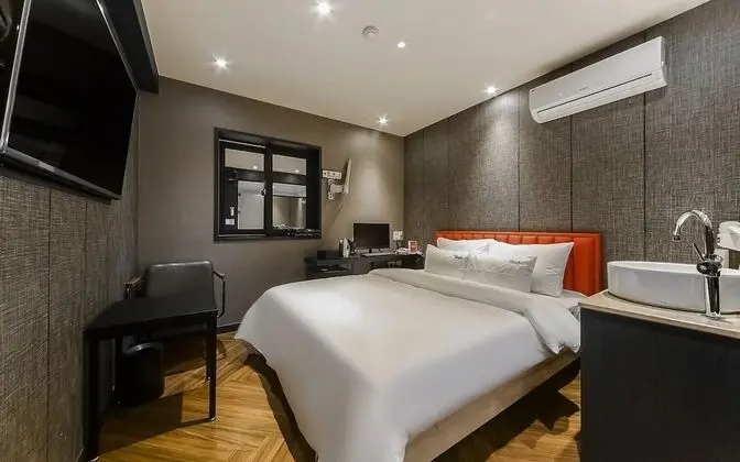 Oda (Standard (Latest Movie))