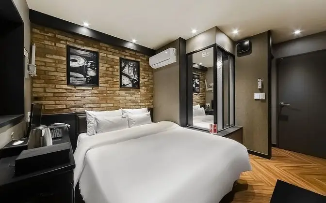 Oda (Standard (Latest Movie))