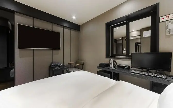 Oda (Standard (Latest Movie))