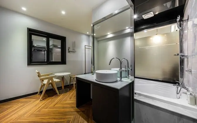 Oda (VIP (latest movie spa))