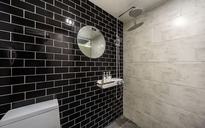 Oda (VIP (latest movie spa))