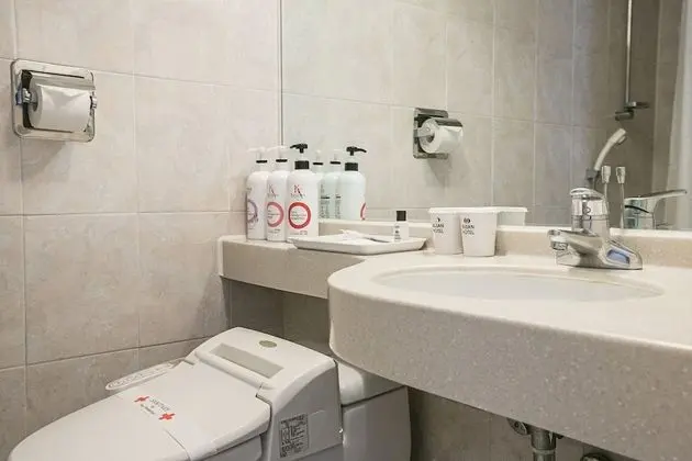 Üç Kişilik Oda