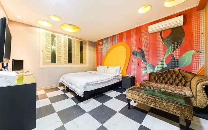 Oda (Standard room (Netflix viewing availa)