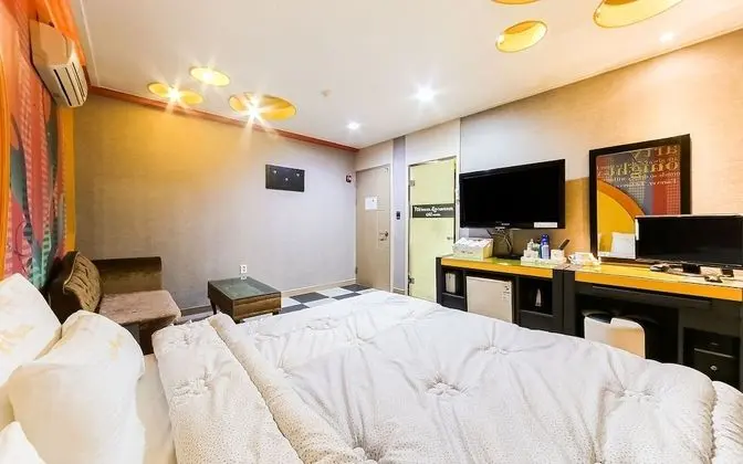 Oda (Standard room (Netflix viewing availa)