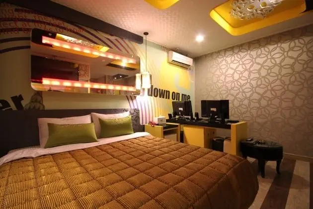 Oda (Suite room (Netflix viewing available)