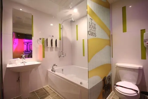 Oda (Suite room (Netflix viewing available)