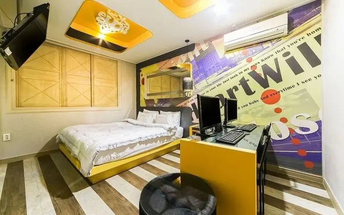 Oda (Suite room (Netflix viewing available)