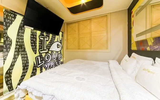 Oda (Suite room (Netflix viewing available)