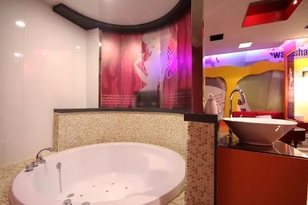 Oda (VIP (Netflix viewing available))