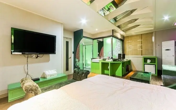 Oda (VIP (Netflix viewing available))