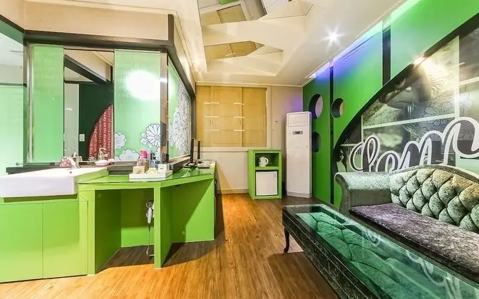 Oda (VIP (Netflix viewing available))