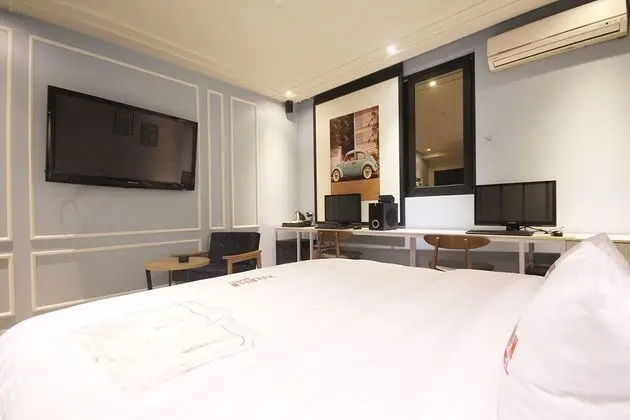 Oda (Standard (Netflix available the lates)