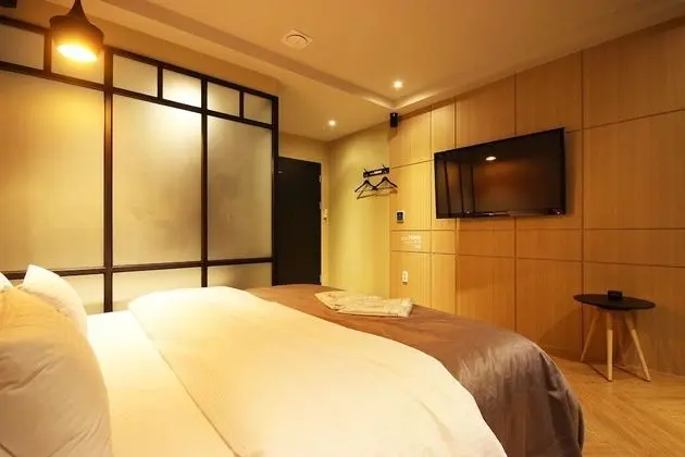 Oda (Standard (Netflix available the lates)