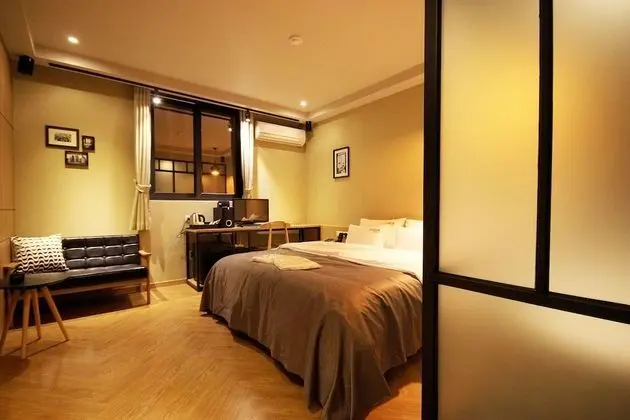 Oda (Standard (Netflix available the lates)