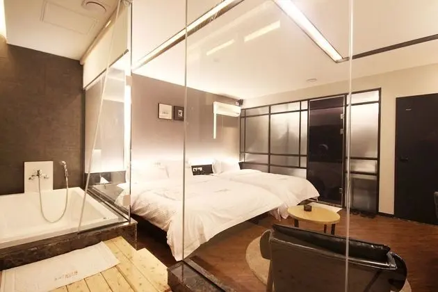 Oda (Sweet-Twin (Netflix available state-o)