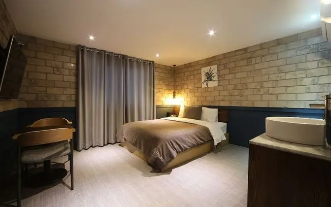 Oda (Deluxe Double Room (Netflix viewing a)