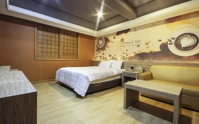 Oda (Standard room (VOD viewing available/)