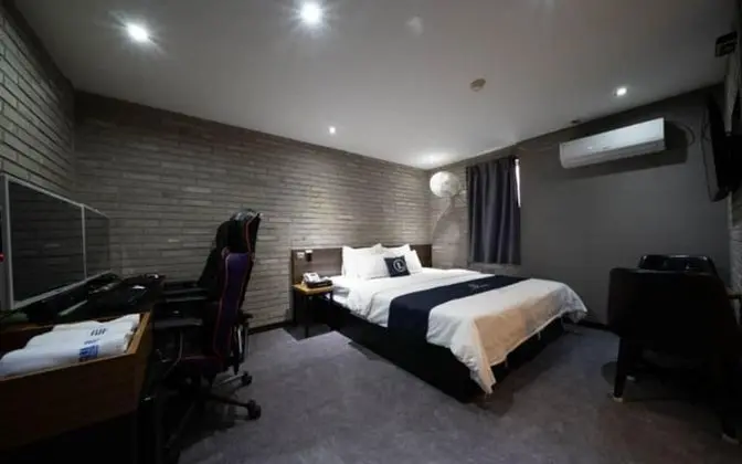 Oda (PC room (couple PC fully equipped wit)