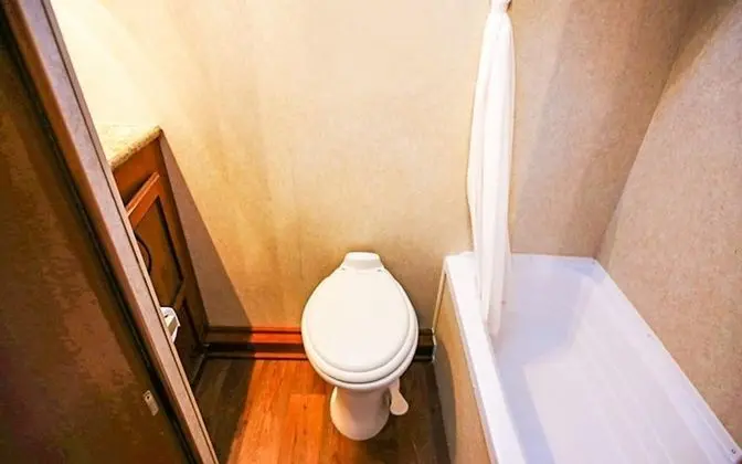 Oda (Caravan No 7 (double room))