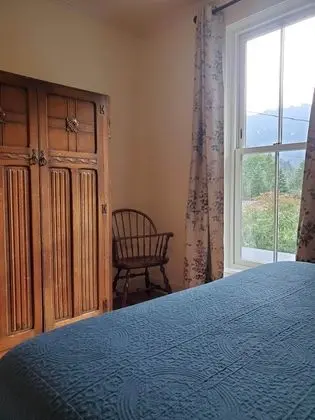 Room 2 with Shared Bath