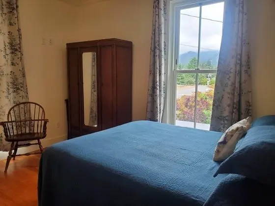 Room 3 with Shared Bath