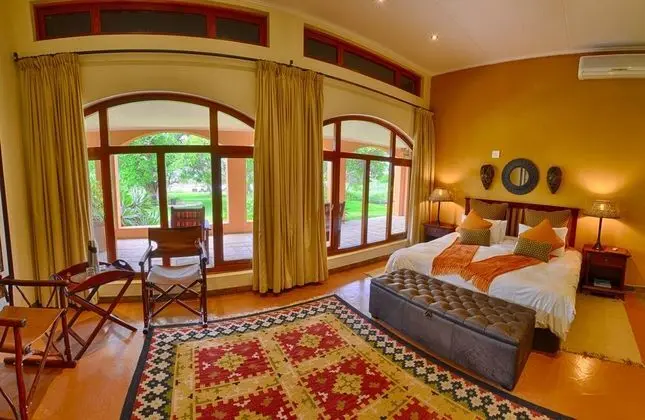 Deluxe Tek Büyük Yataklı Oda (Double Bedroom Mushana )