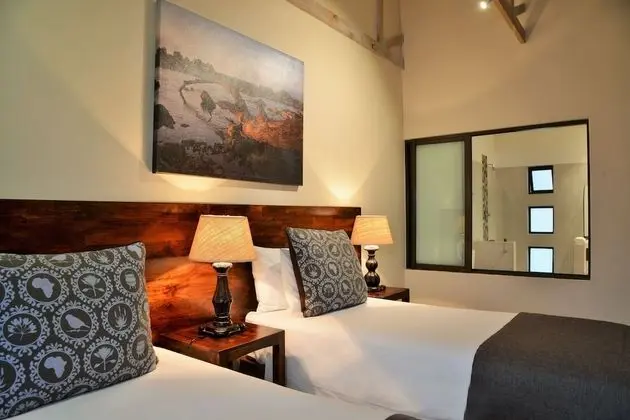 Luxury Oda