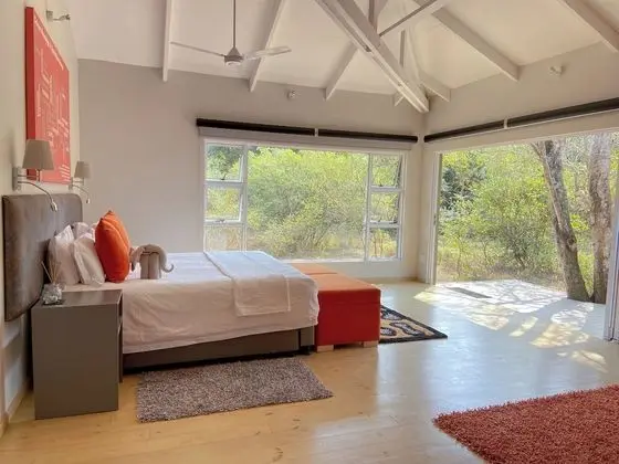 Boutique Green Monkey Orange Sleeps 4