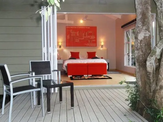 Boutique Green Monkey Orange Sleeps 4