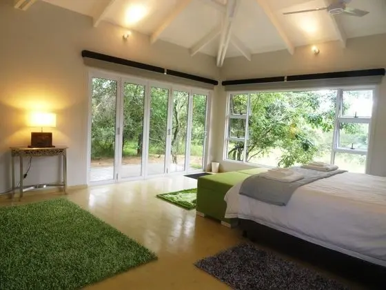 Boutique Green Monkey Orange Sleeps 4