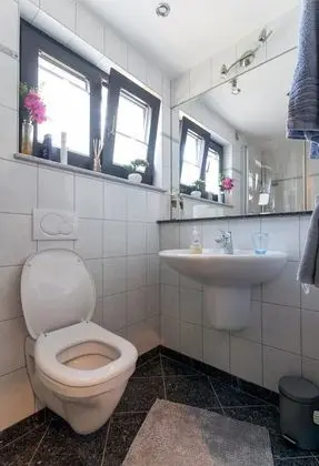 Business Apart Daire, Bahçe Manzaralı